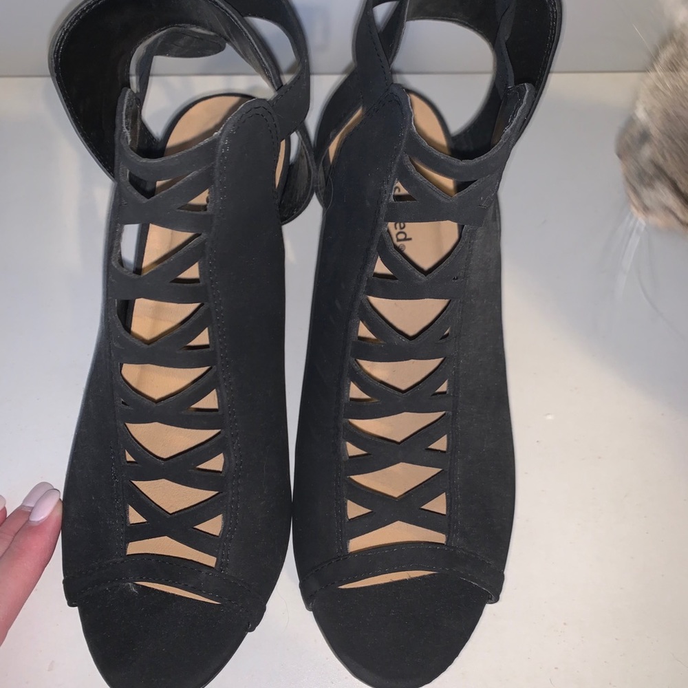 City classified Heeled sandals